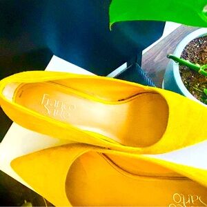 Franco Sarto Yellow Heels Elegant Design